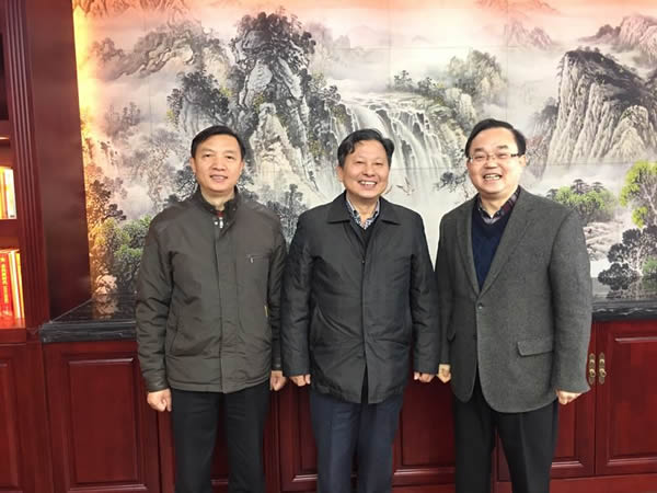 湖北省僑聯(lián)副主席舒正榮、省僑聯(lián)經(jīng)科部部長歐梁鋒、副部長黎志勇一行調(diào)研我司