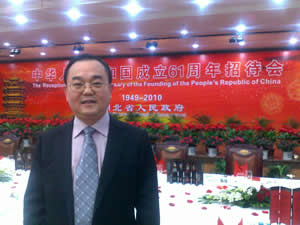 陳博士出席湖北省和武漢市國(guó)慶招待會(huì)